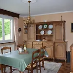Chez Vivi: Tranquil 3-star With Terrace And Free Wi-fi